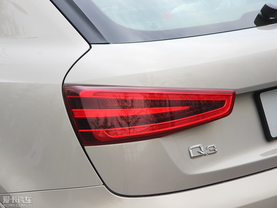 2013?yun)WQ3 40 TFSI quattro A