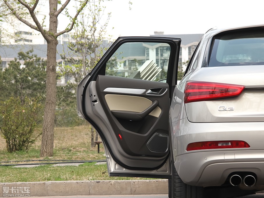 2013WQ3 40 TFSI quattro A