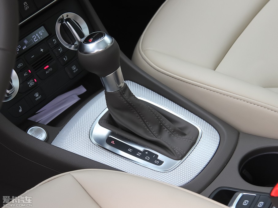 2013WQ3 40 TFSI quattro A