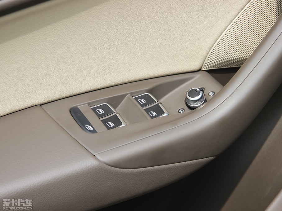 2013WQ3 40 TFSI quattro A