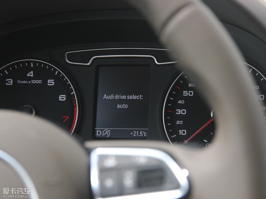 2013WQ3 40 TFSI quattro A