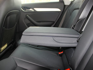 2013款35 TFSI 舒适型 后排中央扶手
