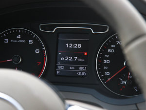 201340 TFSI quattro A п؅^(q)