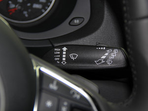 201335 TFSI quattro m п؅^