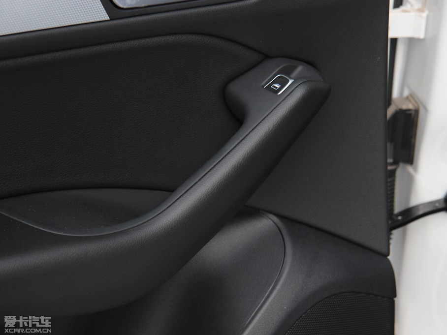 2013WQ5 40 TFSI g(sh)