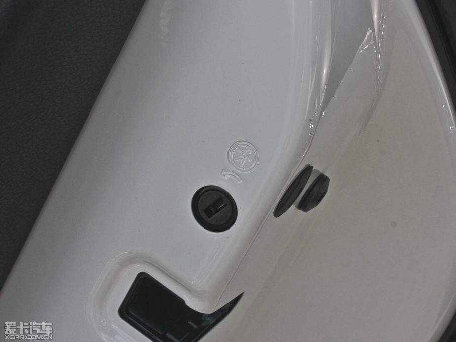 2013?yun)WQ5 40 TFSI m