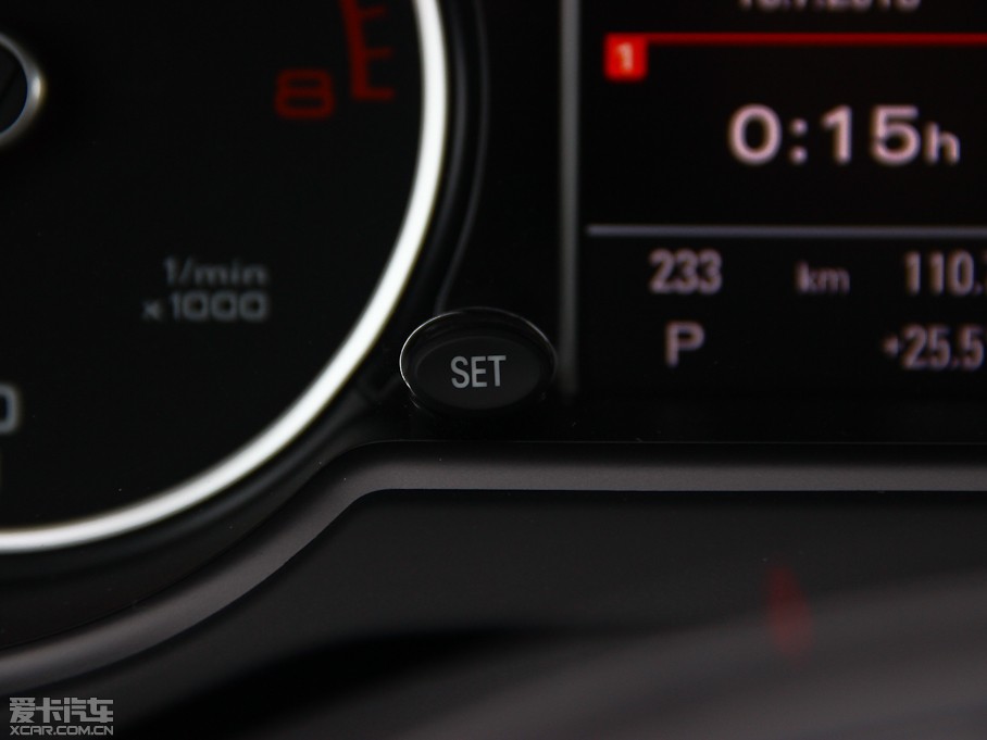 2013?yun)WQ5 40 TFSI A