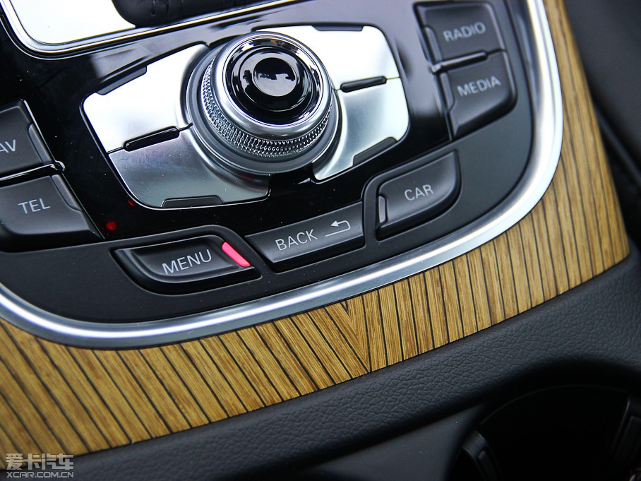 2013?yun)WQ5 40 TFSI A