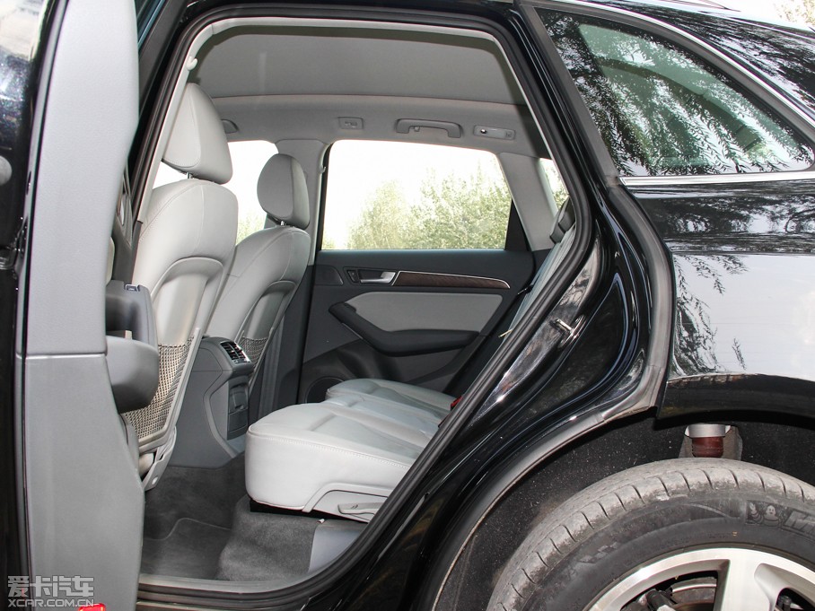 2013?yun)WQ5 40 TFSI m