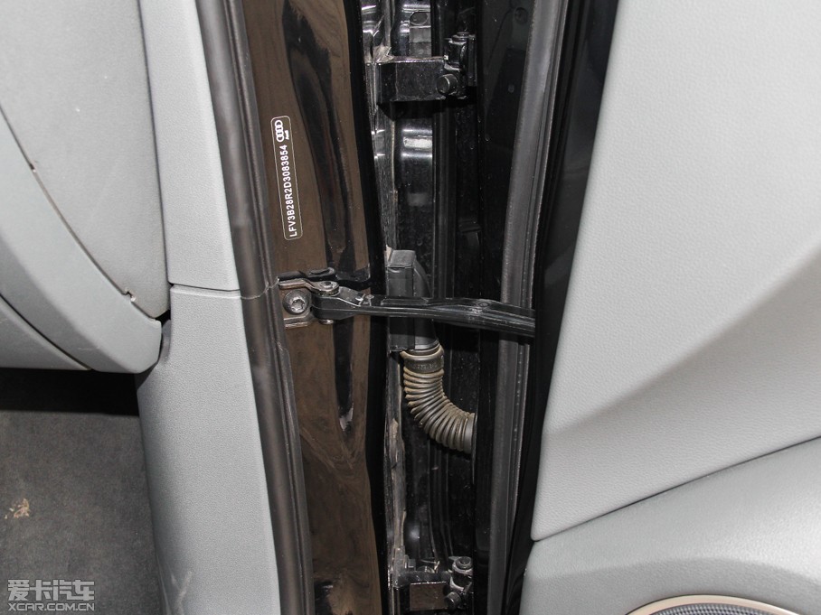 2013?yun)WQ5 40 TFSI m