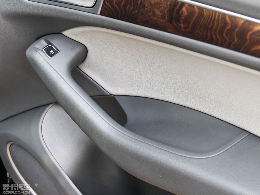 2013?yun)WQ5 40 TFSI m