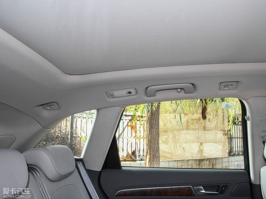 2013?yun)WQ5 40 TFSI m