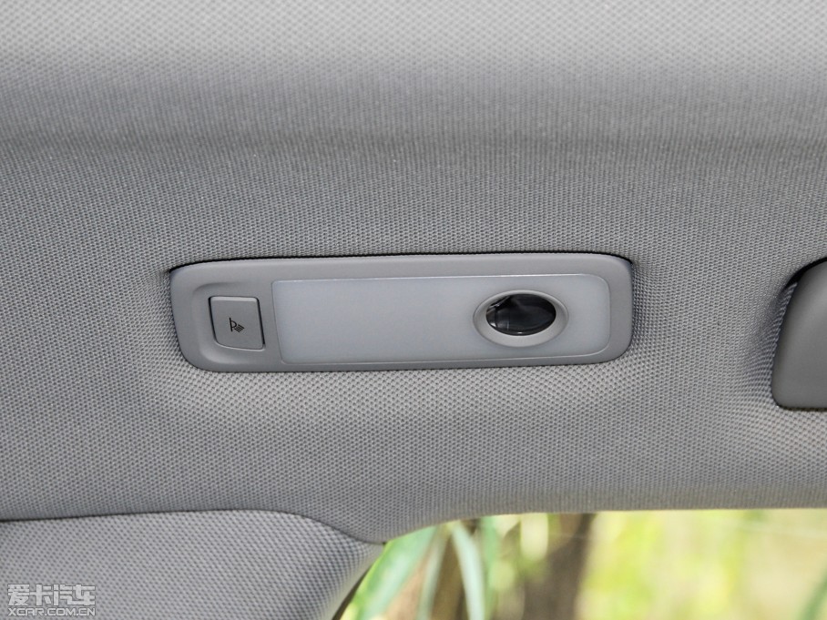 2013?yun)WQ5 40 TFSI m