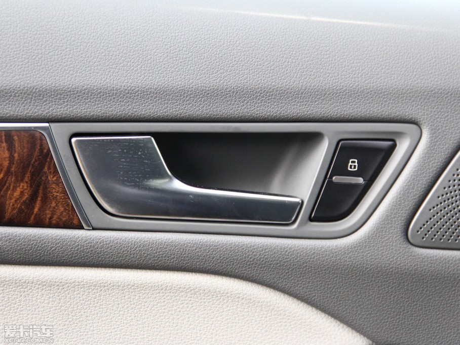 2013?yun)WQ5 40 TFSI m