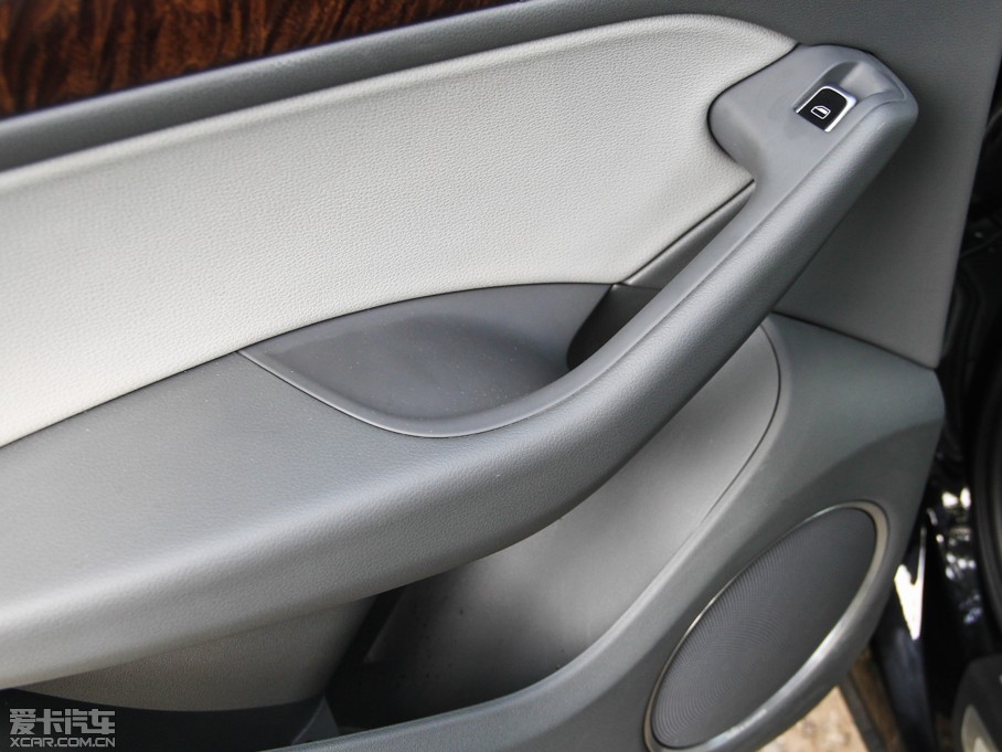 2013?yun)WQ5 40 TFSI m