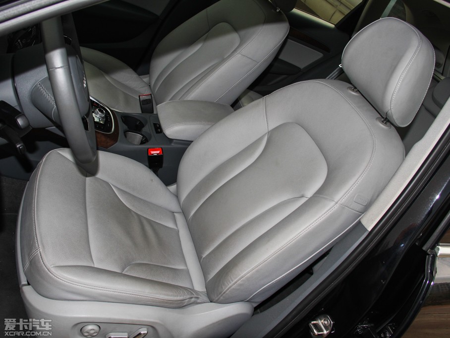 2013?yun)WQ5 40 TFSI m