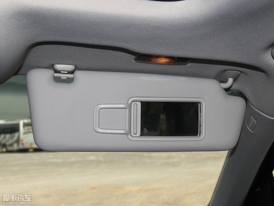 2013?yun)WQ5 40 TFSI m