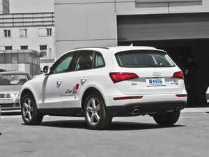 2013款40 TFSI 舒适型 左后45度