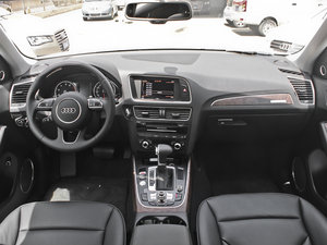 2013款40 TFSI 舒适型 内饰全景
