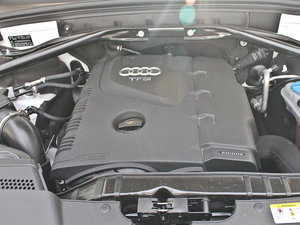 2013款40 TFSI 舒适型 发动机