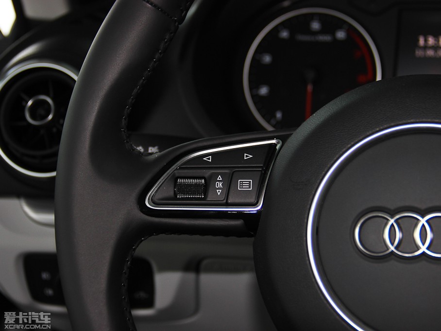 2014?yun)WA3 35 TFSI m