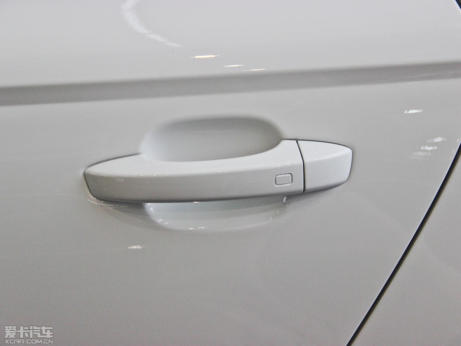 2014?yun)WA6L 30 FSI CVTm