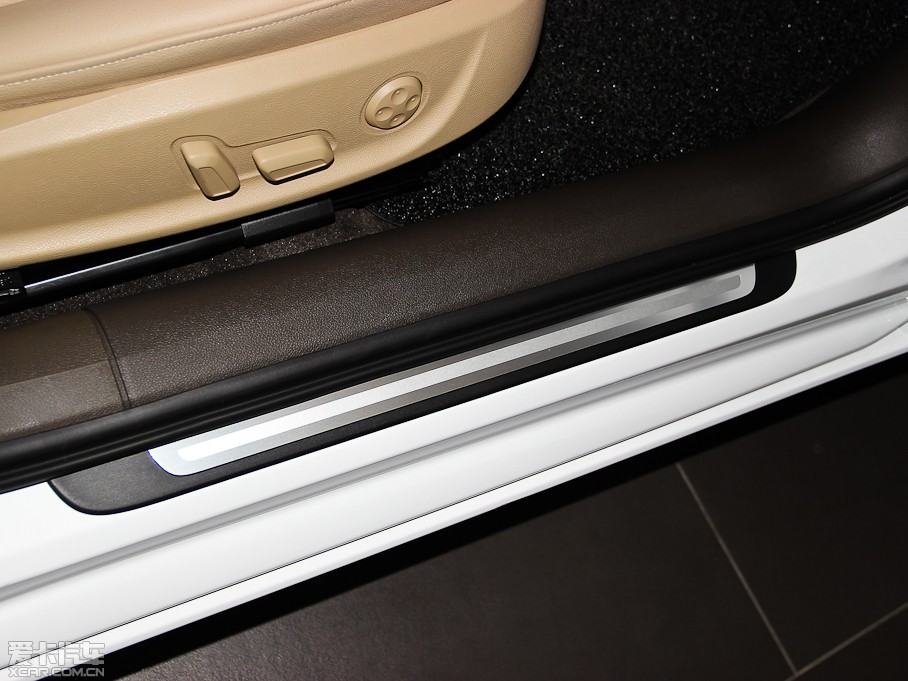 2014WA6L 30 FSI CVTm