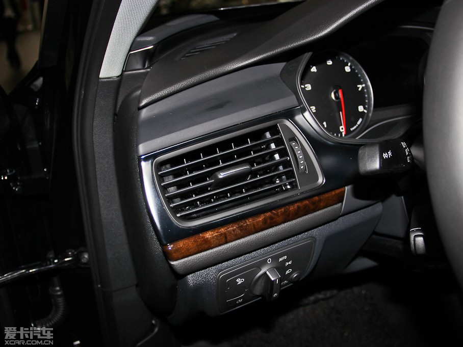 2014WA6L 35 FSI CVTm