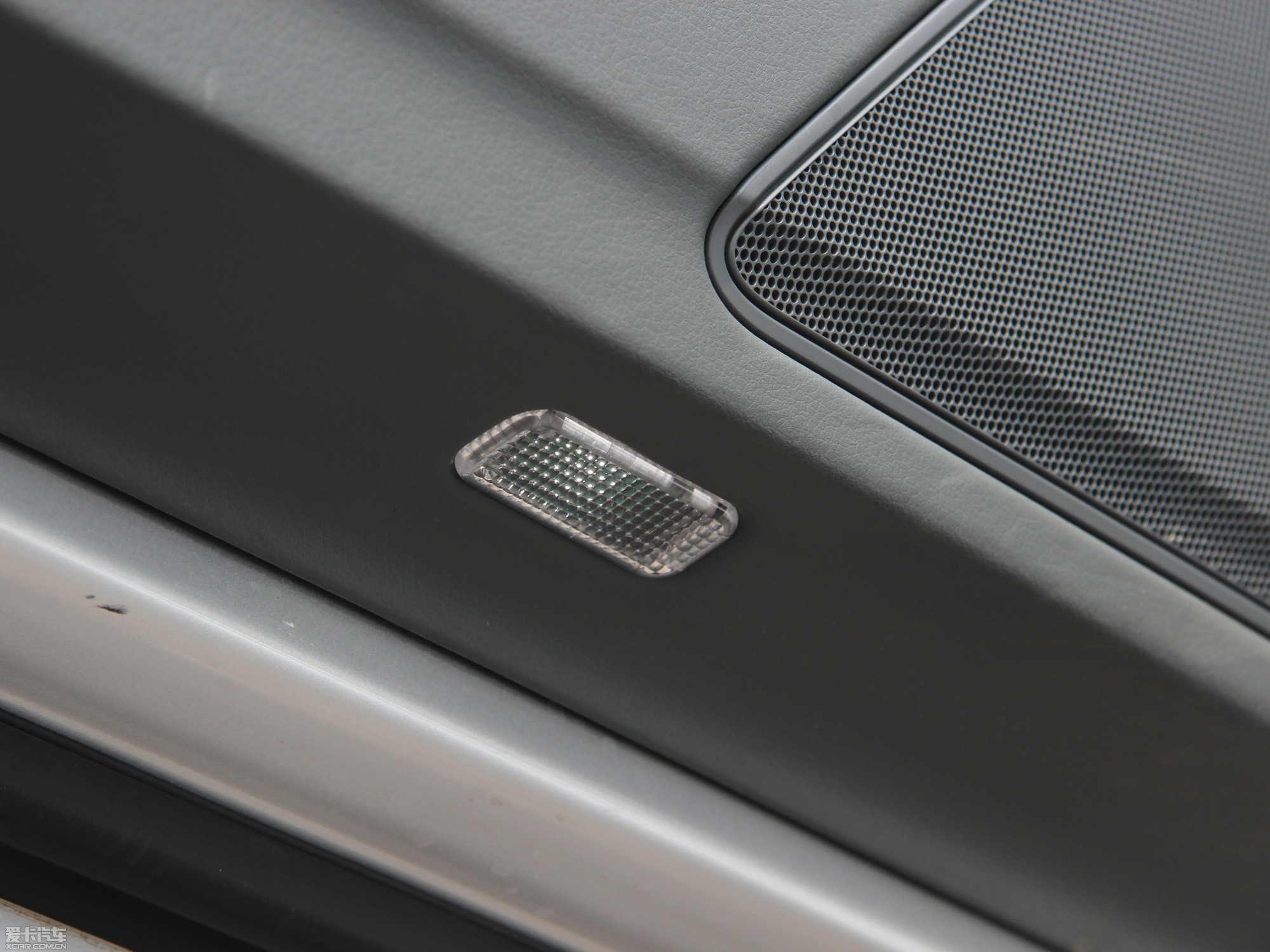 2014?yun)WA6L 30 FSI CVTA