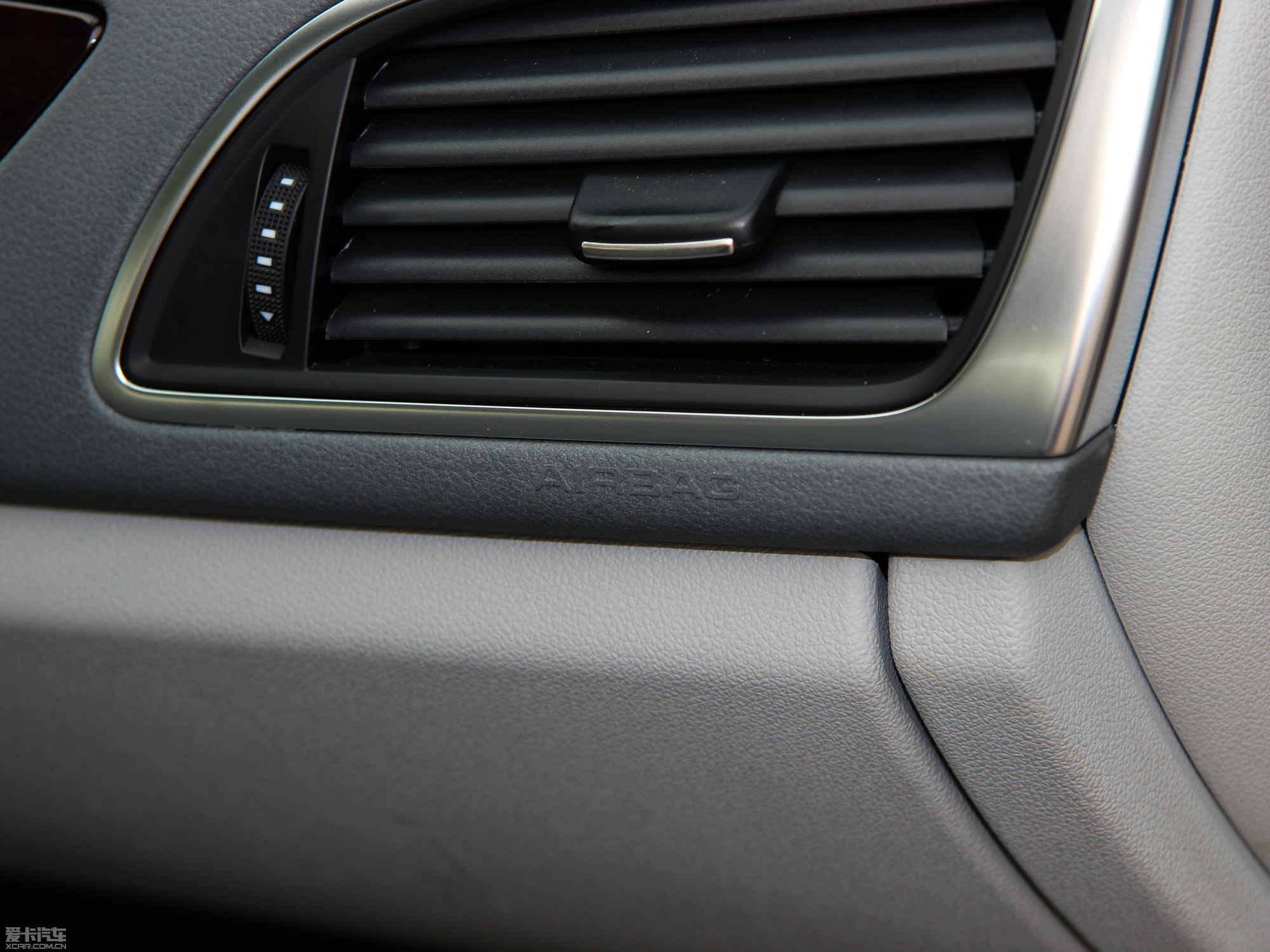 2014?yun)WA6L 30 FSI CVTA