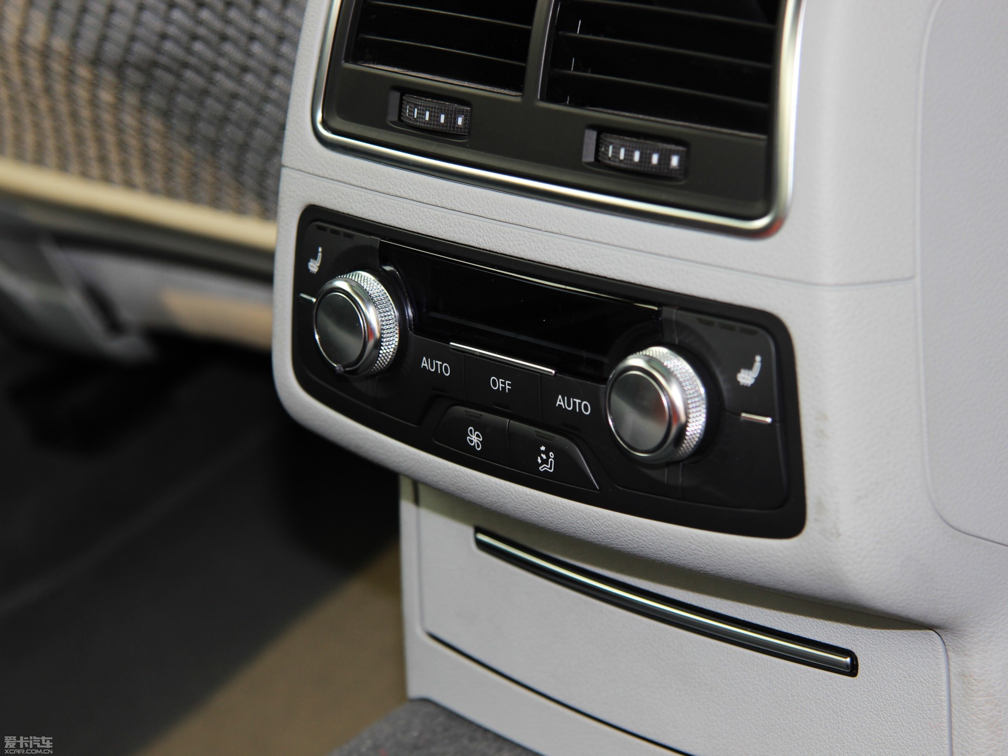 2014?yun)WA6L 30 FSI CVTA