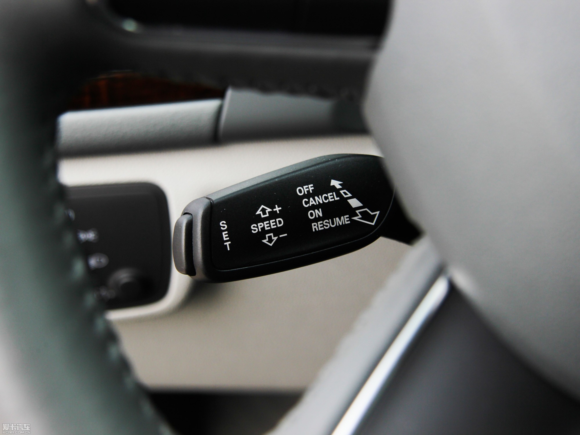 2014?yun)WA6L 30 FSI CVTA