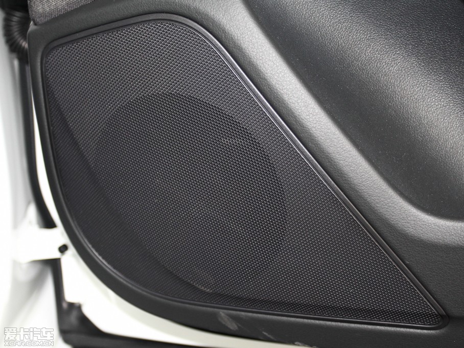 2014WA6L 30 FSI CVTg(sh)