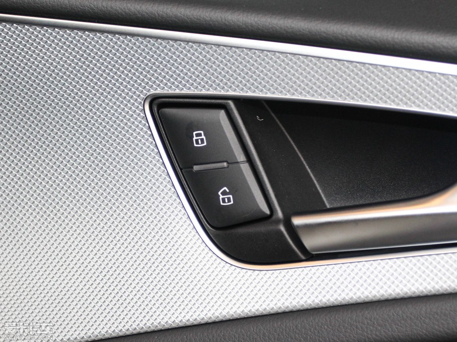 2014WA6L 30 FSI CVTg