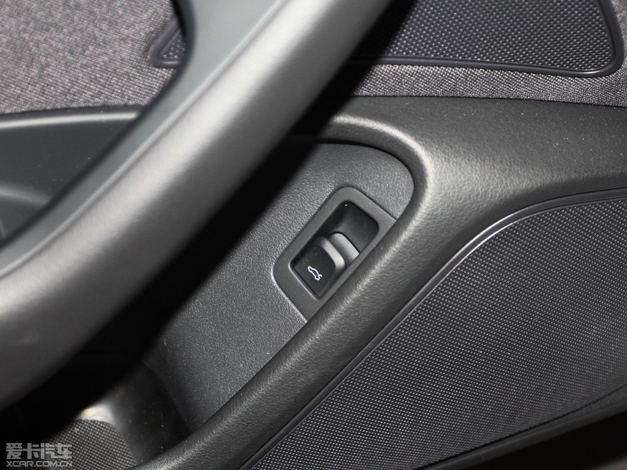 2014WA6L 30 FSI CVTg(sh)