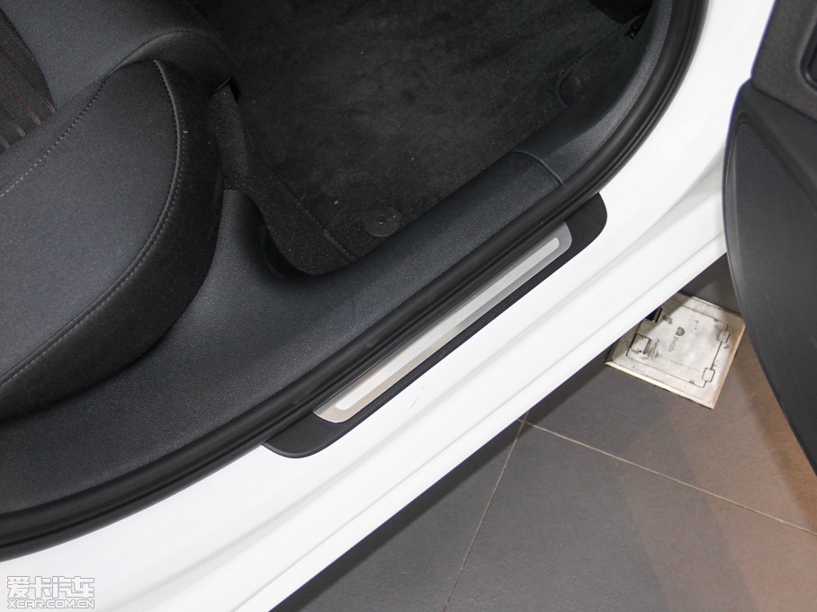 2014WA6L 30 FSI CVTg