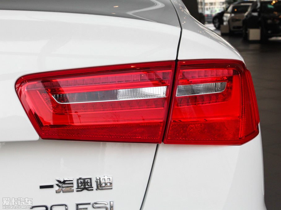 2014WA6L 30 FSI CVTg(sh)