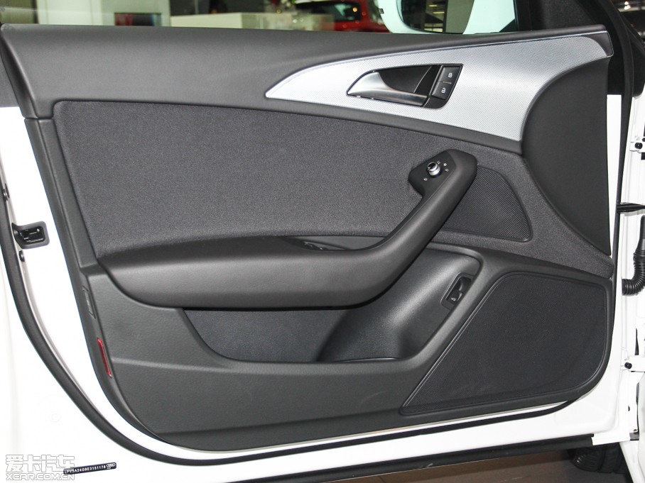 2014WA6L 30 FSI CVTg(sh)