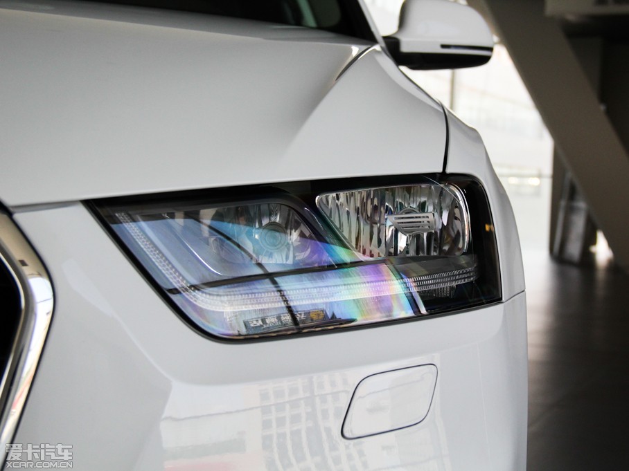 2015?yun)WQ3 30 TFSI M(jn)ȡ