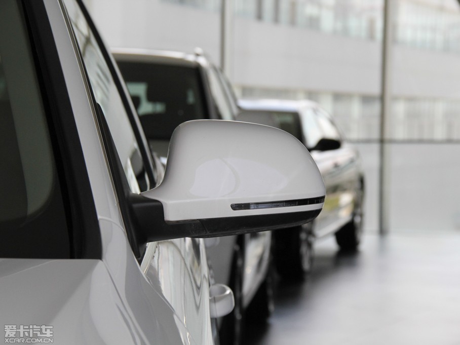 2015?yun)WQ3 30 TFSI M(jn)ȡ