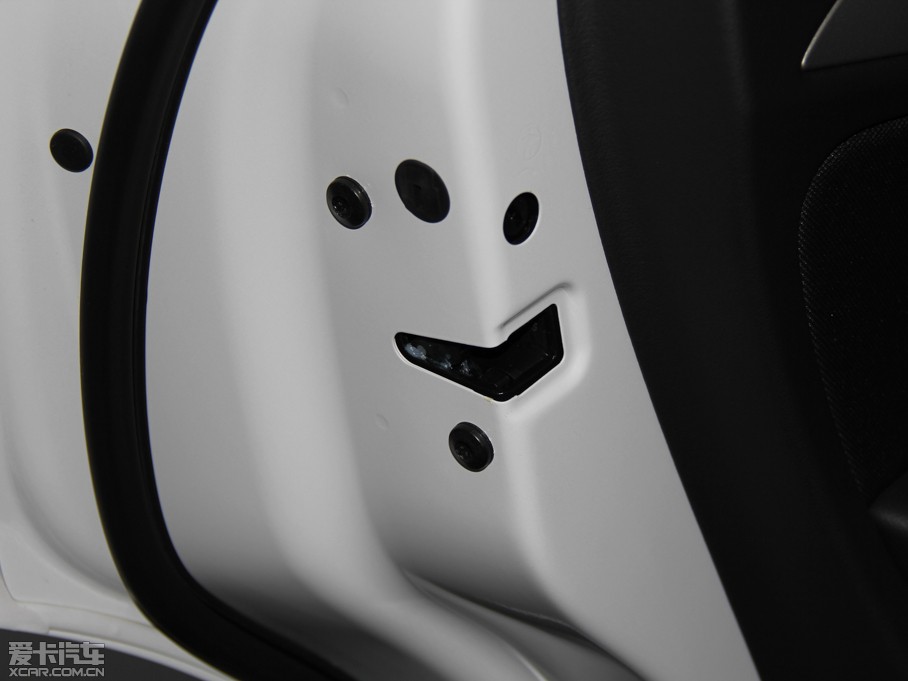 2015?yun)WQ3 30 TFSI M(jn)ȡ