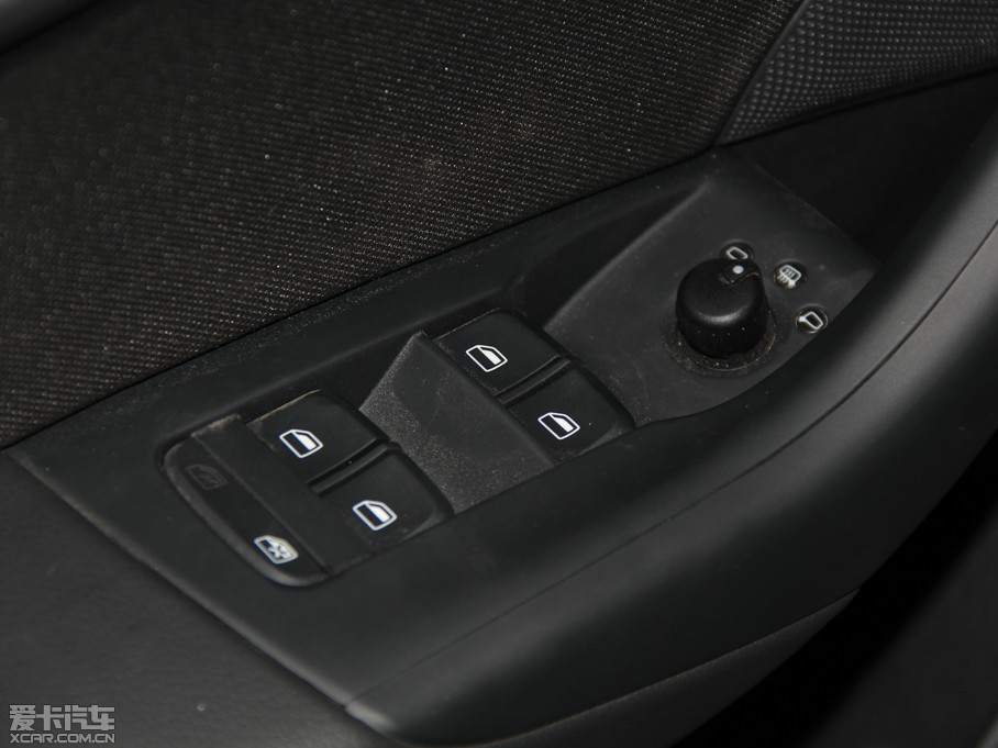 2015?yun)WQ3 30 TFSI M(jn)ȡ