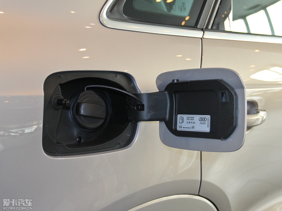 2015?yun)WQ3 35 TFSI quattro m