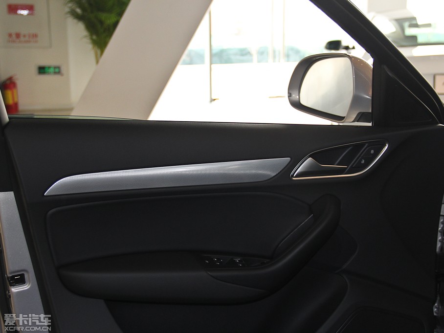 2015?yun)WQ3 35 TFSI quattro m