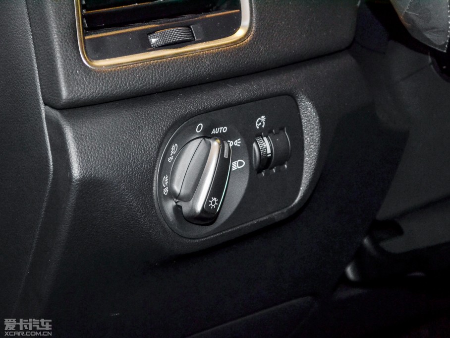 2015��W��Q3 35 TFSI quattro ���g��