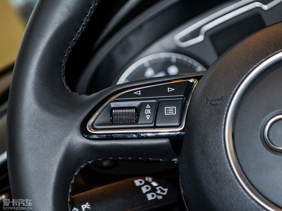 2015?yun)WQ3 35 TFSI quattro g(sh)