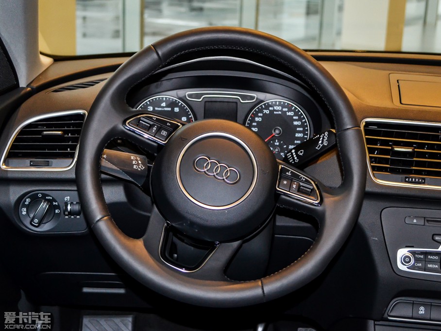 2015WQ3 35 TFSI quattro g(sh)