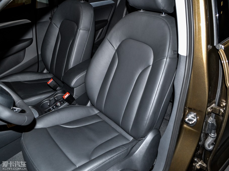 2015��W��Q3 35 TFSI quattro ���g��