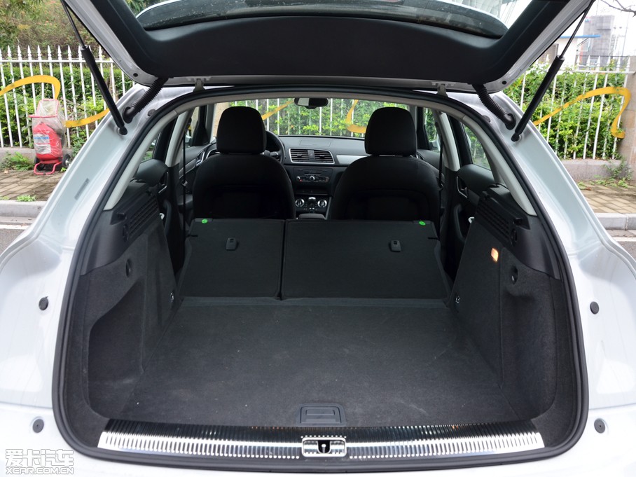 2015��?yu��n)W��Q3 30 TFSI ��(bi��o)��(zh��n)��