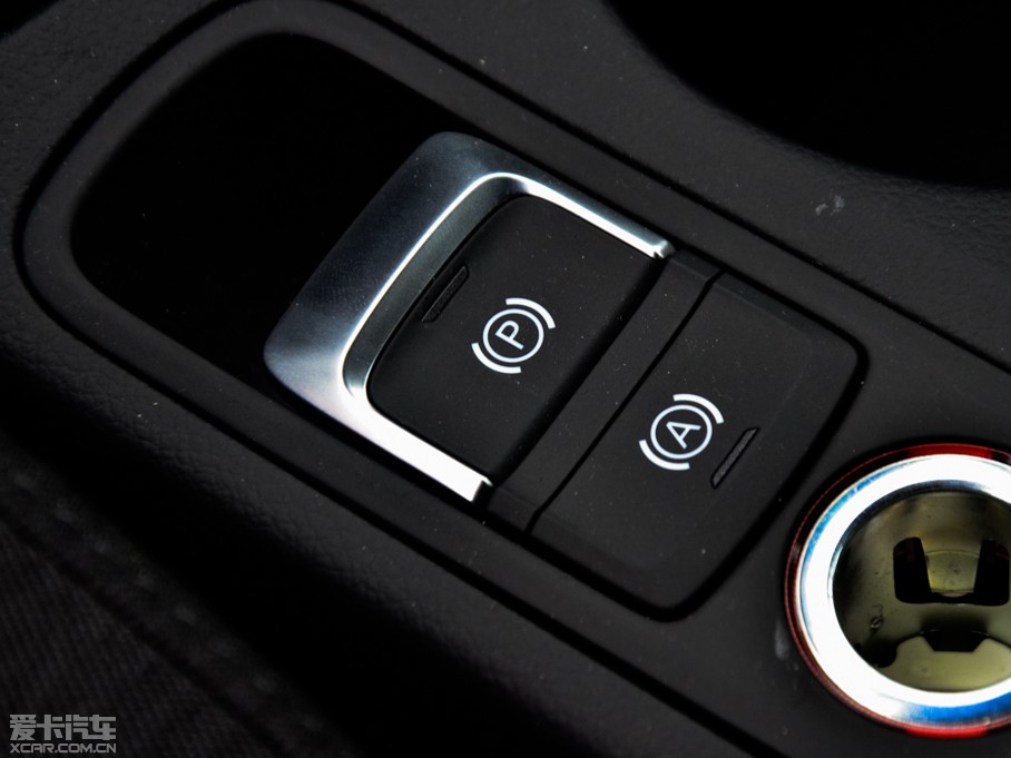 2015?yun)WQ3 30 TFSI (bio)(zhn)